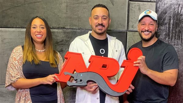 دياب مع مذيعى انرجى