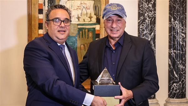 محمود الخطيب والسفير