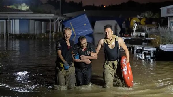 العاصفة دانيال 