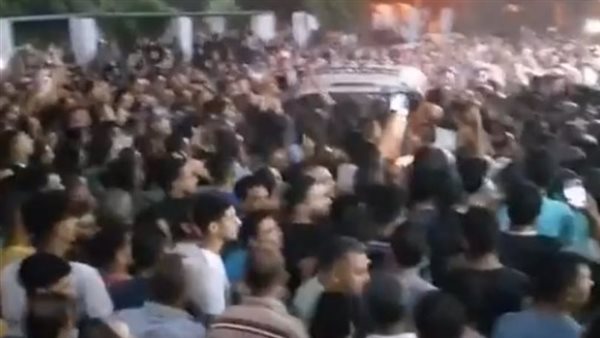 جانب من الجنازة 