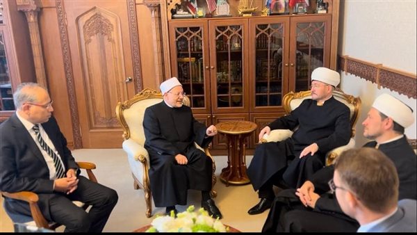 مفتي الجمهورية مع