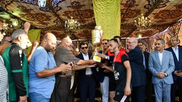 وزير الشباب والرياضة