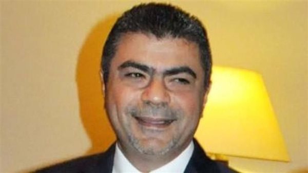 رجل الاعمال ايمن