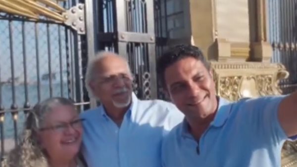 آسر ياسين ووالده