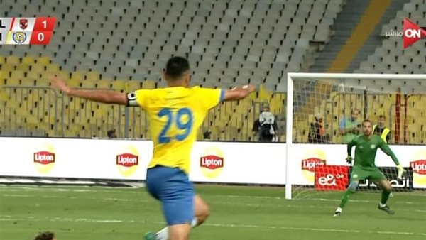 الأهلي ضد الإسماعيلي