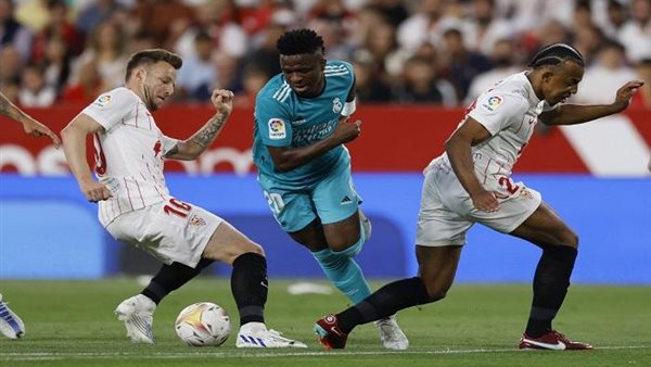 ريال مدريد وإشبيلية