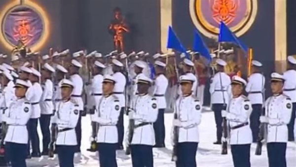 العرض العسكرى 