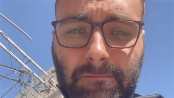 معتز عزايزة 