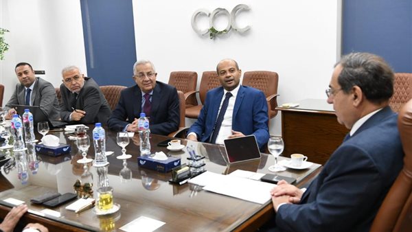 وزير البترول مع رئيس