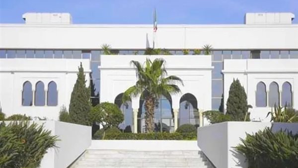 صورة من الارشيف