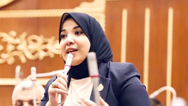 دينا الهلالي 