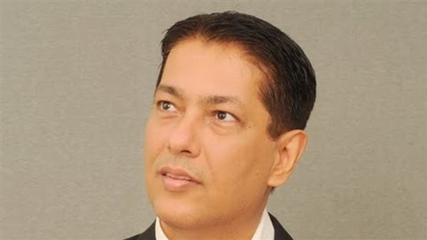 الناقد الهندي تاران