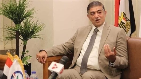 هشام عبدالعزيز