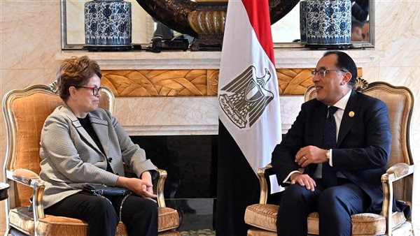 رئيس الوزراء خلال