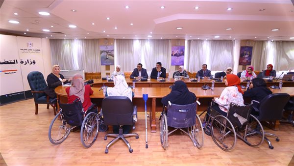  نيفين القباج وممثلي