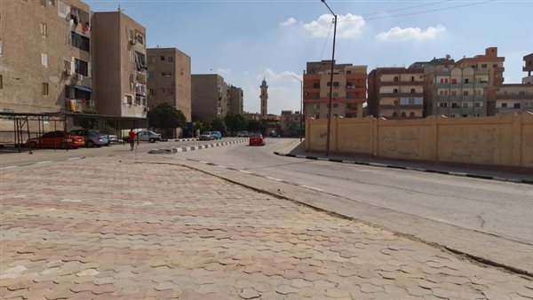 صورة من امام المدرسة