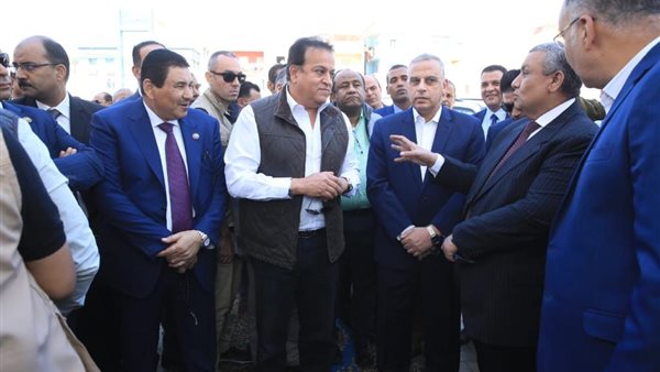 وزير الصحة مع نواب