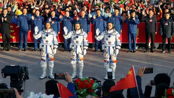  الرواد الثلاثة،