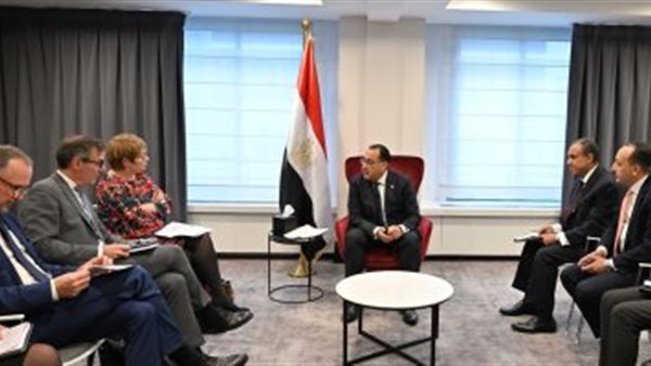 لقاء مصطفى مدبولى