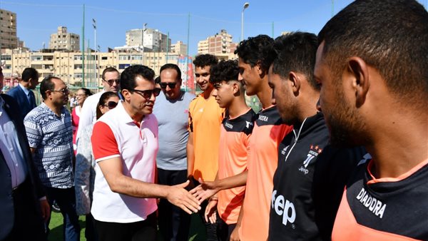 وزير الشباب والرياضة