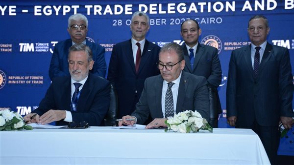 خلال توقيع الاتفاقية