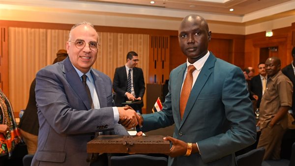 وزيرالموارد المائية