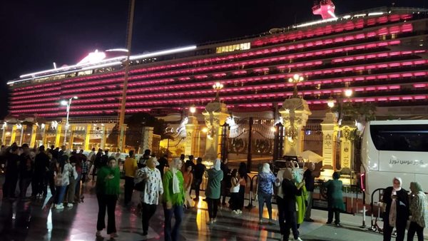 السفينة السياحية