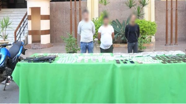 المتهمين والمضبوطات