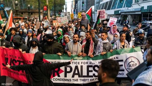 مظاهرات حاشدة بمحطة