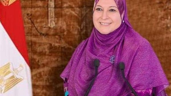 الدكتورة حنان حسني