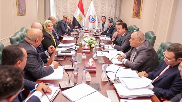 جانب من اجتماع وزير