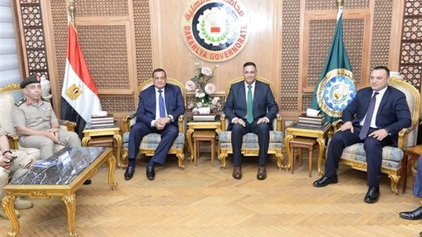 وزير التنمية المحلية