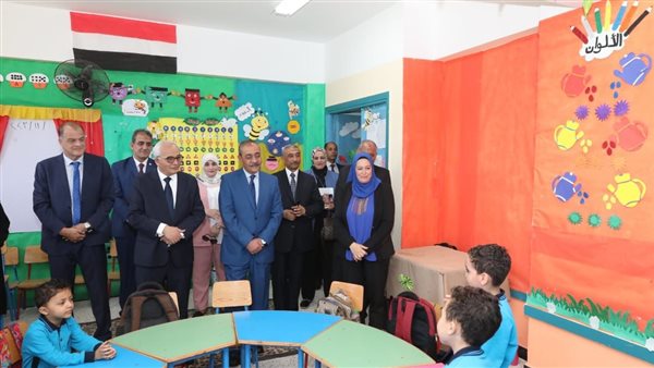 جانب من زيارة  وزير