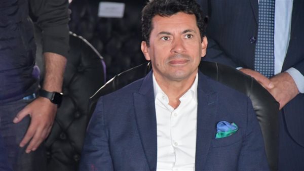 وزير الشباب والرياضة