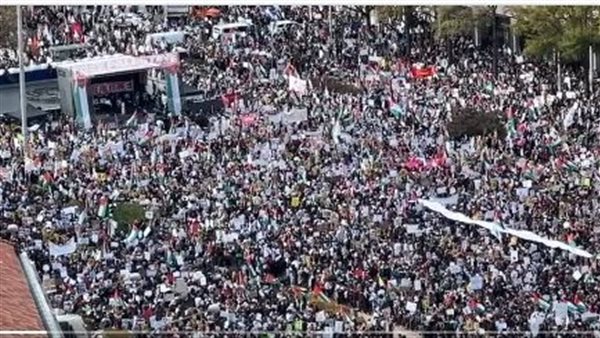 مظاهرة حاشدة فى الولايات