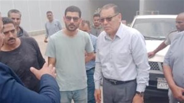 محافظ الشرقية أثناء