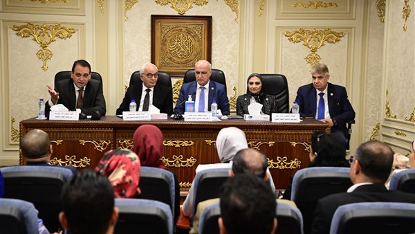 وزير التعليم بالبرلمان