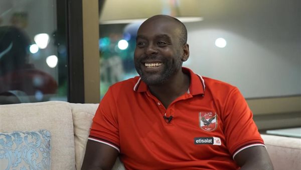 مدر ب يد الأهلي