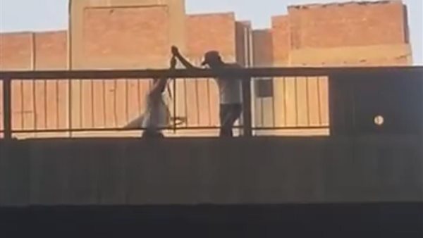 أثناء سرقة الاسوار