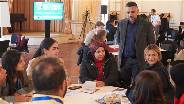 وزير الشباب والرياضة