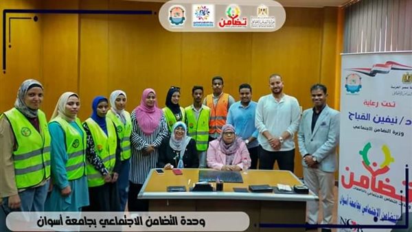 جانب من الندوة 