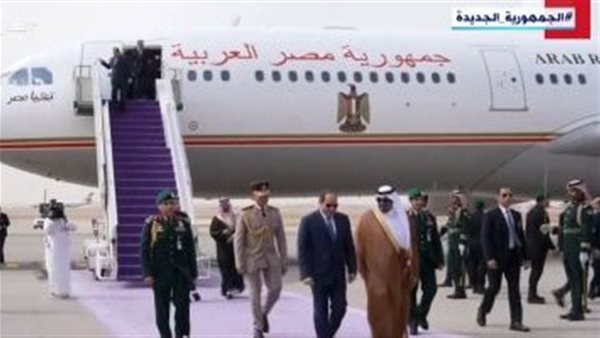 الرئيس السيسي يصل