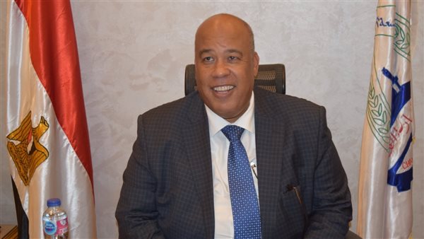 أيمن العشر ي