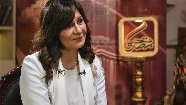 السفيرة نبيلة مكرم