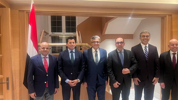 وزير الشباب والرياضة