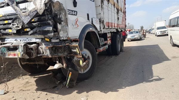 اصطدام سيارة نقل