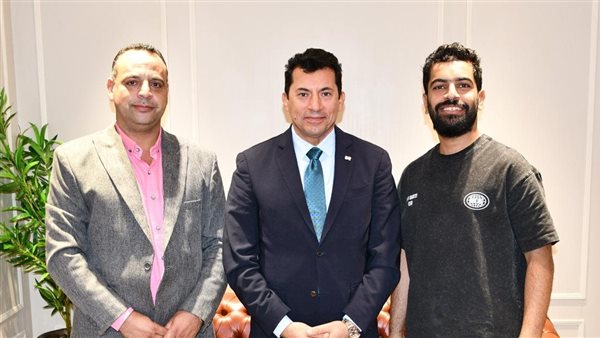 وزير الشباب والرياضة