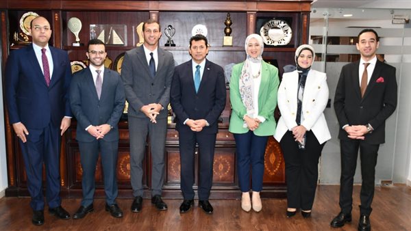 وزير الشباب والرياضة