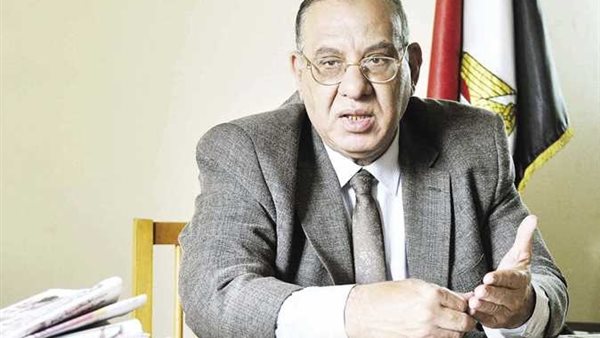 الدكتور طلعت عبد