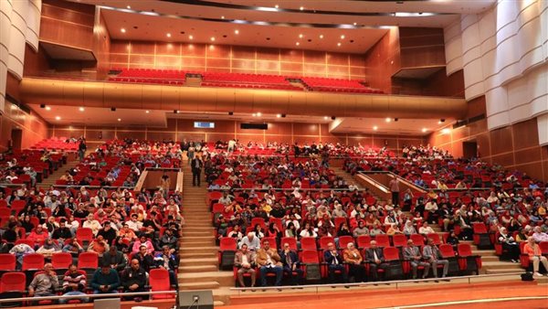 جانب من المؤتمر 